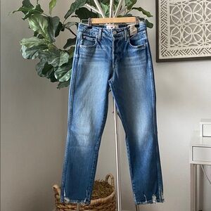 Amo | Women’s Babe Fondness Crop Jean